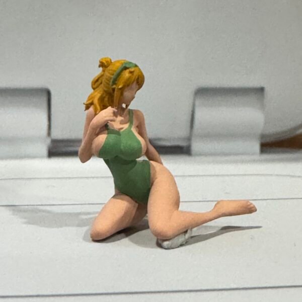 Hand painted doll, style 6,  1:64