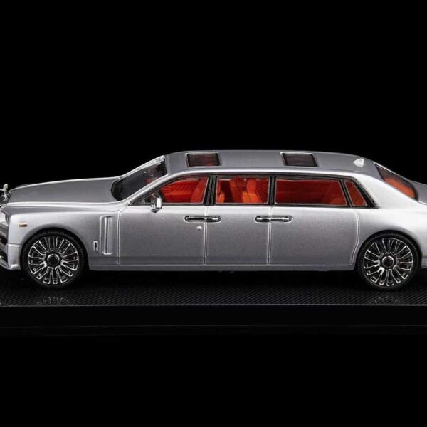 SC Art 1:64  Rolls-Royce Phantom VIII -Silver