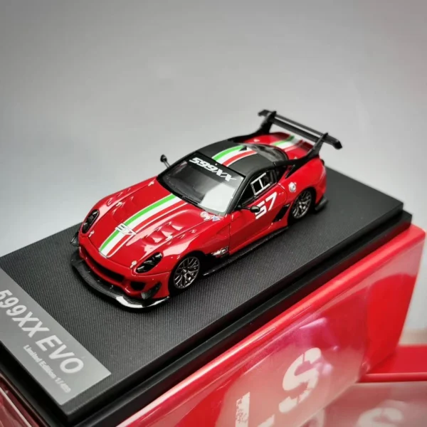 LS Model 1:64 Ferrari 599XX - Red 57