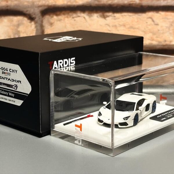 Tardis 1:64 Resin Lamborghini Aventador LP700 White