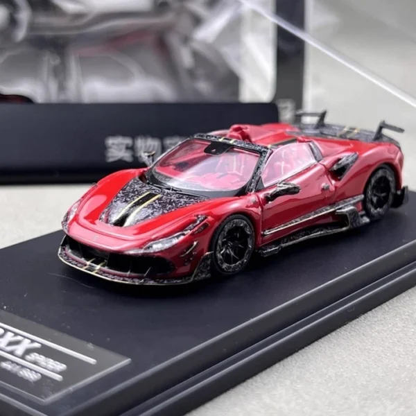 DCM 1:64 Blue F8xx Spider MANSORY, Red