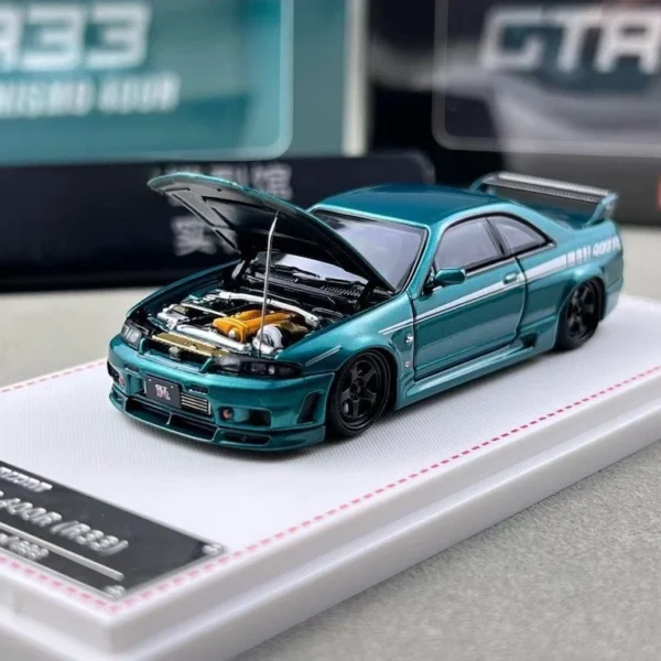 Focal Horizon 1:64  Skyline GTR R33 Nismo 400R Green