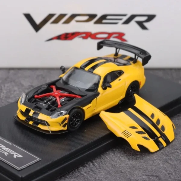 Hone Model 1:64 Dodge Viper ACR Yellow