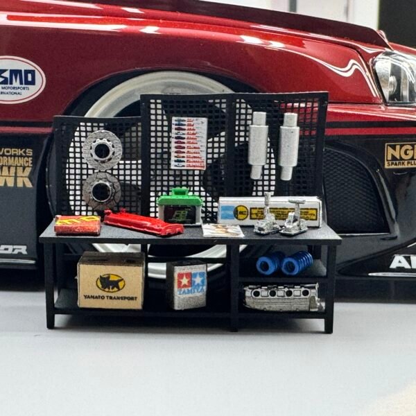 Diorama Accessories 1:64 Work Bench and Tools - B