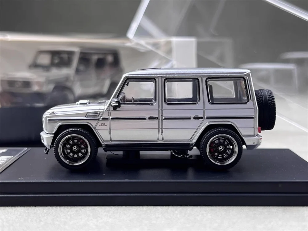 Modellino in miniatura Mercedes Classe G 1/18 AUTOart AMG G 63 bianco