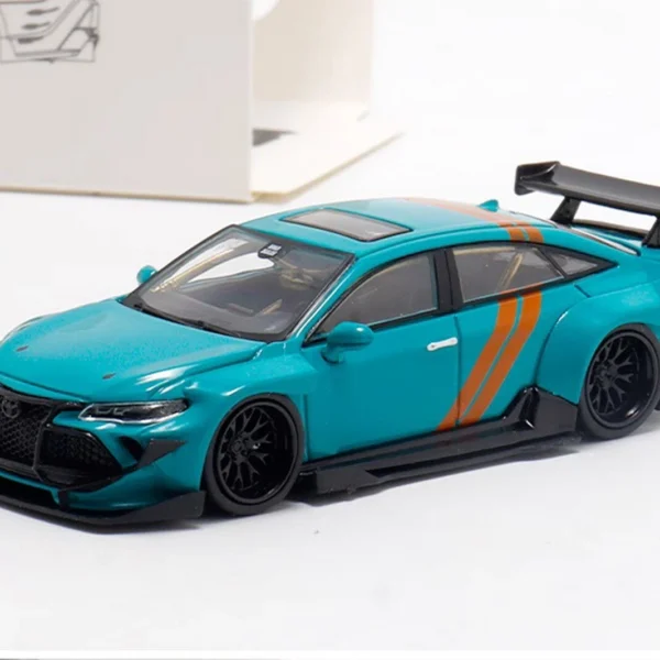 LMF 1:64 Toyota Avalon Concept Green