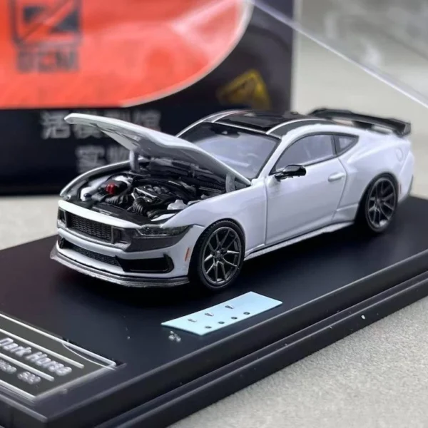 DCM 1:64 Ford Mustang Dark Horse Coupe Sports Black Top