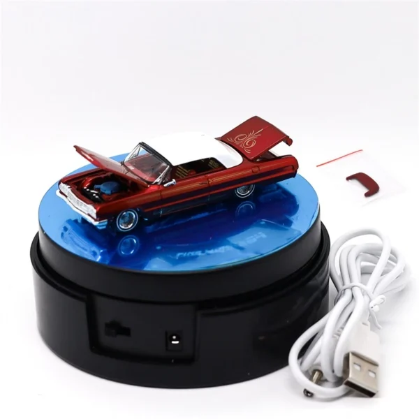 Fine Works 1:64 Chevrolet Impala West Coast Bouncing Transparent Red Luxury Version