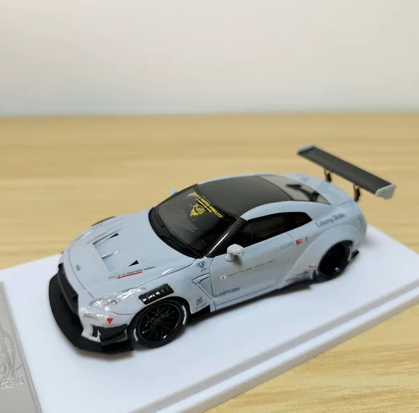RR Model 1:64 Resin Nissan GT-R R35 LBWK Grey