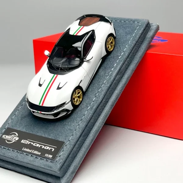 Zadie 1:64 Resin Ferrari 12 Cilindri Pearl White Italian Striped