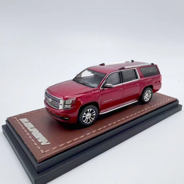 GOC X Auld Match 1:64 CHEVROLET SUBURBAN 2015 Red