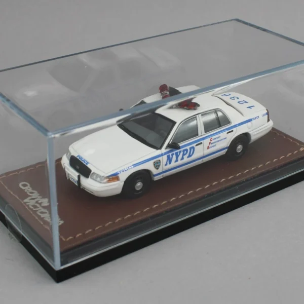 GOC 1:64 FORD CROWN VICTORIA New York Police NYPD