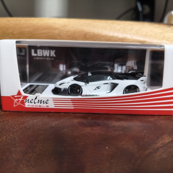 Fuelme 1:64 Resin Lamborghini Aventador GT EVO LBWK White