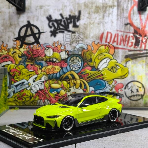 Street Warrior SW x Ghost Player 1:64 BMW M4 G82 ADRO BODY KIT Light Green