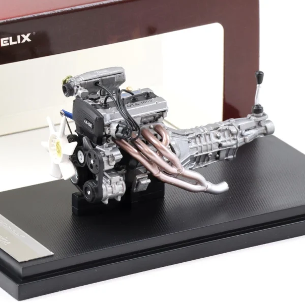 MotorHelix 1:18 Toyota Trueno AE86 4A-GE Engine