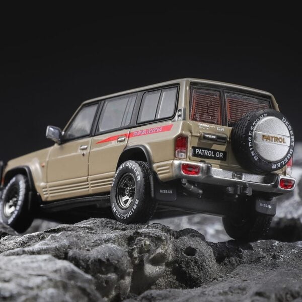 Shadow Pro by GCD 1:64 Tule Y60 Champagne Gold with Maroon (RHD)