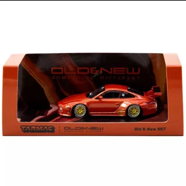 Tarmac Works 1:64 Old & New 997 Red Metallic Road64