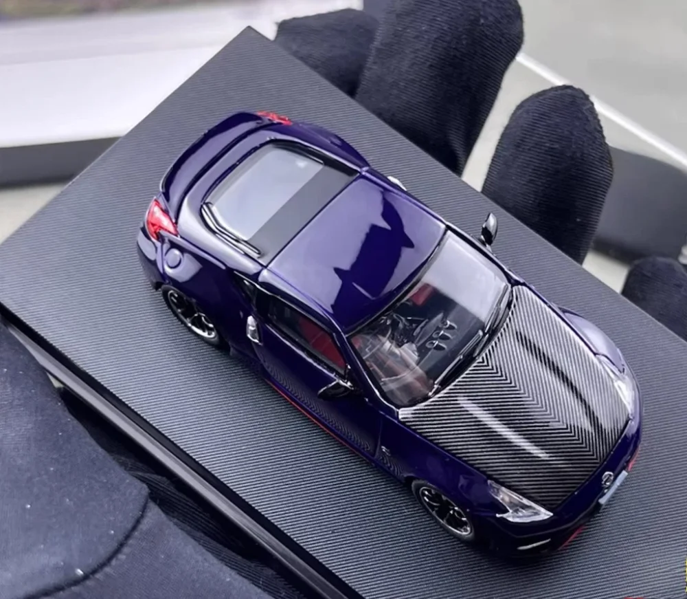Fuji 1:64 Fairlady Z Z34 370z Nismo Purple with Carbon Hood