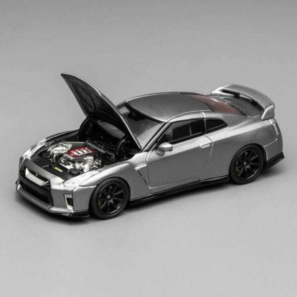 Motorhelix 1:64 Nissan GT-R R35 Grey