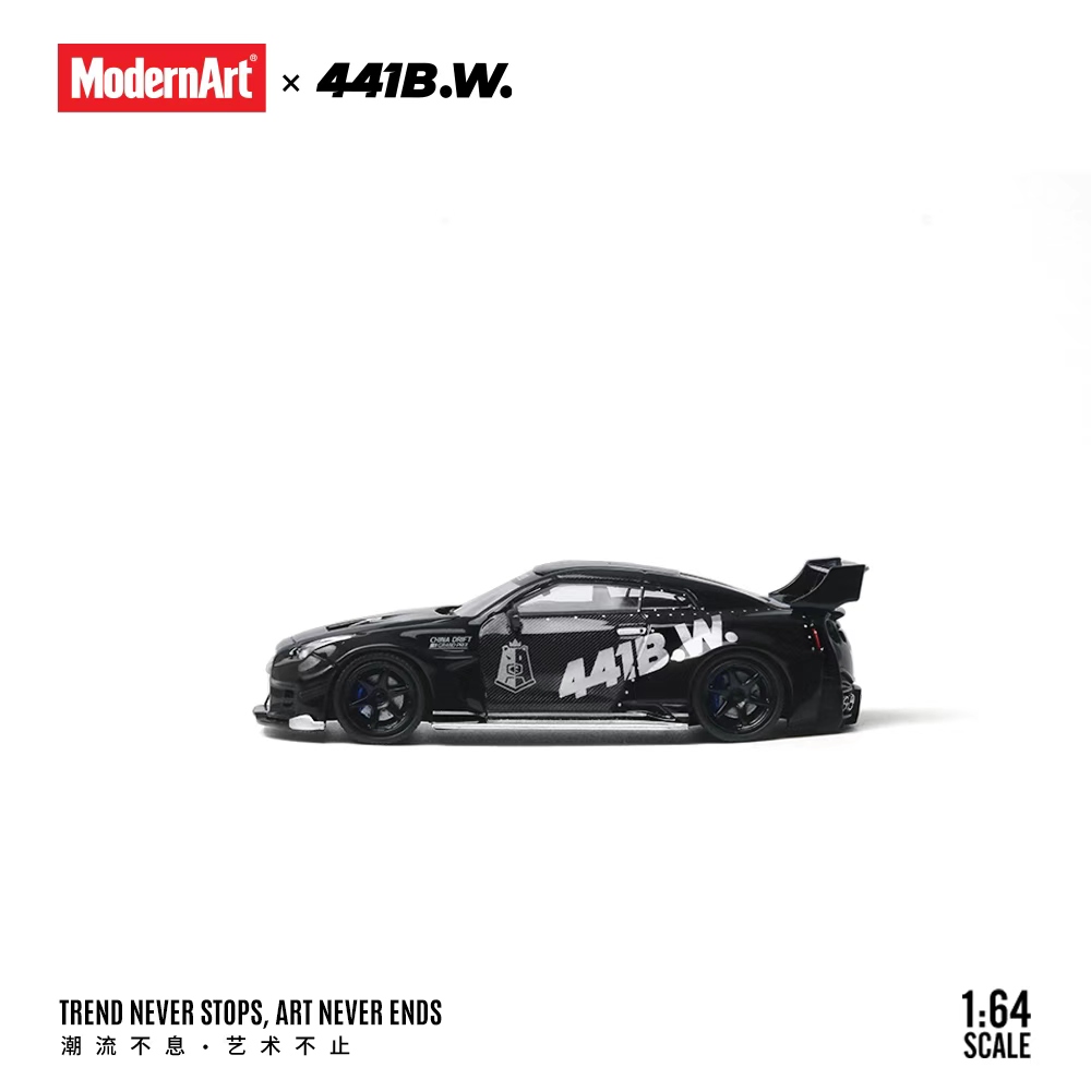 ModernArt x 441B.W. 1:64 Nissan Skyline GT-R R35 Drift Bear Gift