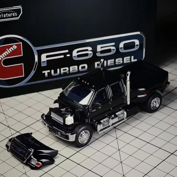 MK Miniatures 1:64 Ford F650 Dually Pickup with Detachable Hood