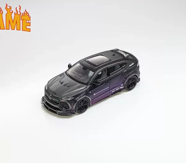 Flame 1:64 Lamborghini Urus Matte Black to Purple Gradient