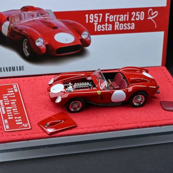 GFCC 1:64 Ferrari 250 Testa Rossa Leclerc Wedding