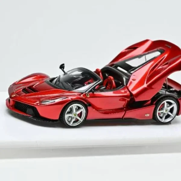 Street Buster 1:64 Ferrari LaFerrari F150 Aperta Rosso Maranello