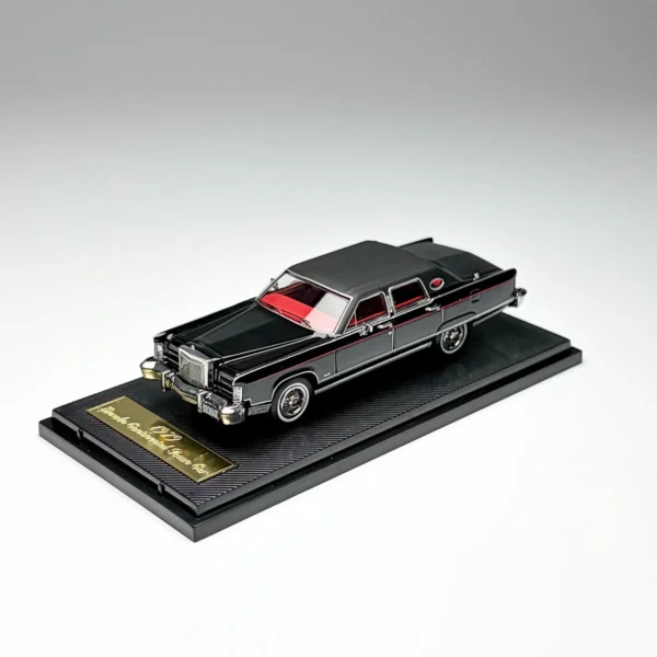 Turning Crush 1:64 1979 Lincoln Continental Town Car Black