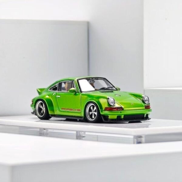 Zincit Model 1:64 Singer 911 964 DLS Metallic Green