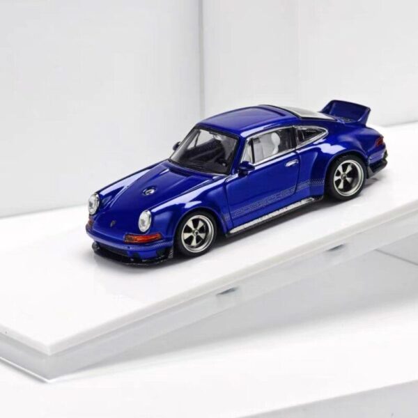 Zincit Model 1:64 Singer 911 964 DLS Royal Blue