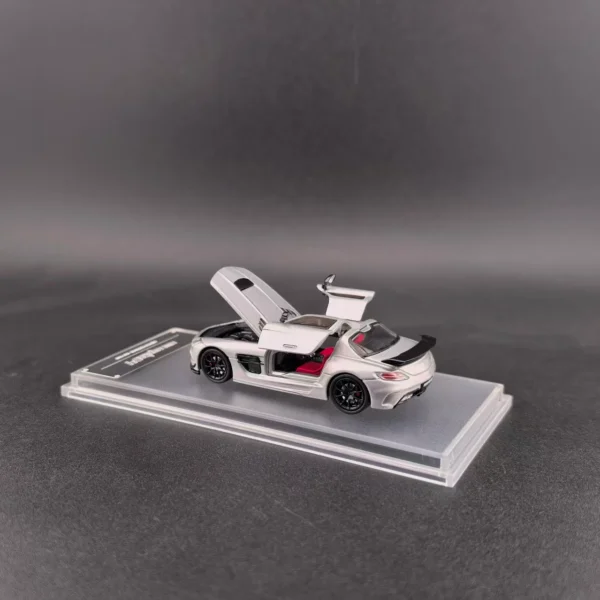 Fine Works 1:64 Benz SLS AMG BS Silver