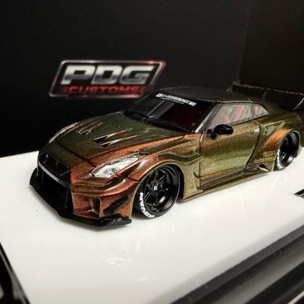 PDG Customs 1:64 Nissan 35 GT-RR LBWK, Chameleon - Resin Model