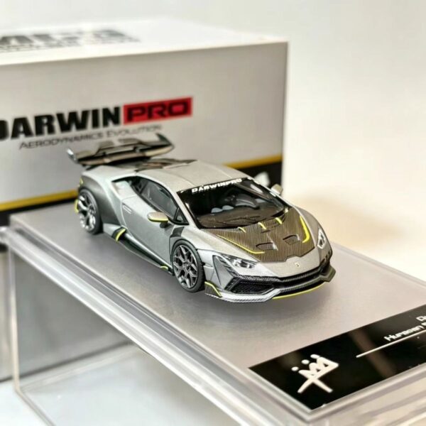 King Model 1:64 TMCS 2026 Huracan DarwinPro Lilith Silver / Grey