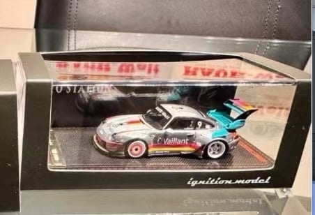 (PRE-ORDER) Ignition Model 1:64 Porsche 911 RWB Green Vaillant Canada Diecast Expo 2026 Event Edition - CHASE-