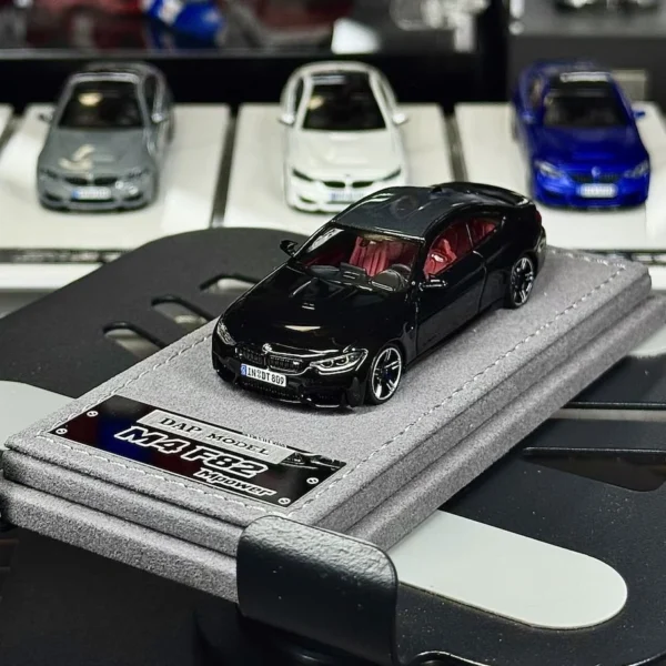 DAP Model 1:64 M4 F82 Coupe Black