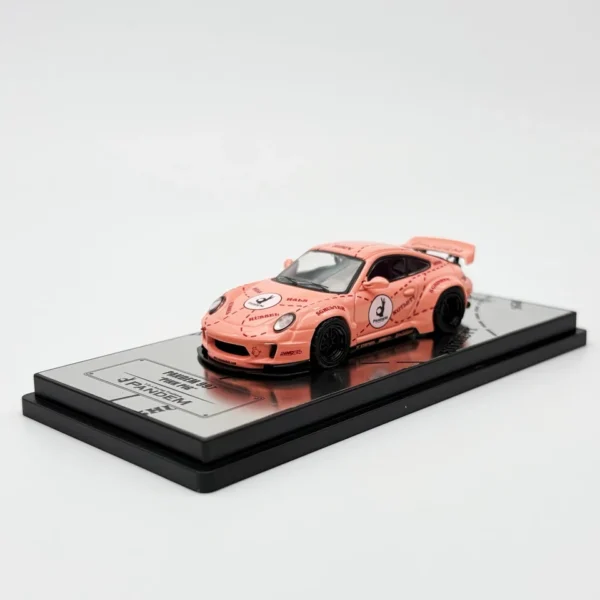 Inno64 1:64 Pandem 997 Pink Pig