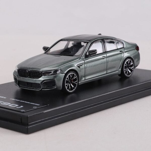 MJ 1:64 BMW M5 SF90 Light Green / Jade