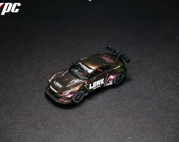 TPC 1/64 LBWK GT-R R35 Magic Purple Chameleon