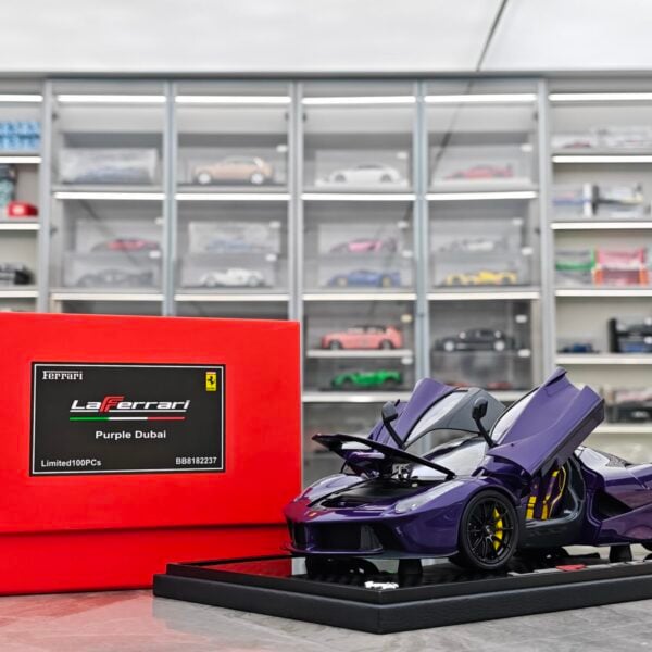 BBR 1:18 Ferrari LaFerrari, Purple