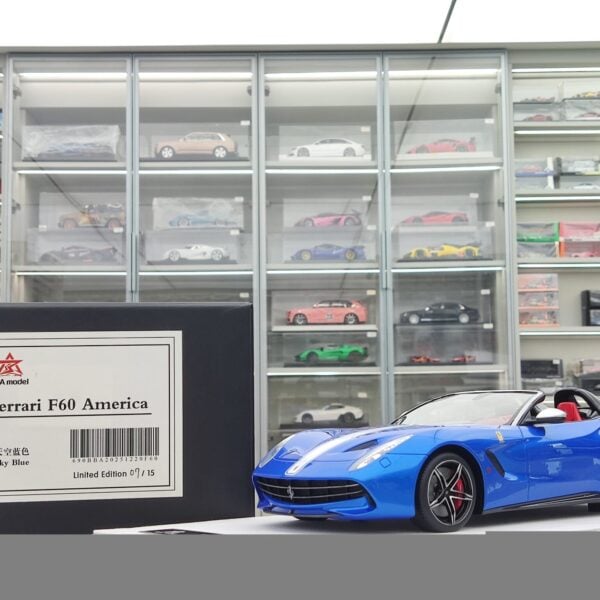 BBA Model 1:18 Ferrari F60 America Sky Blue - Resin Model