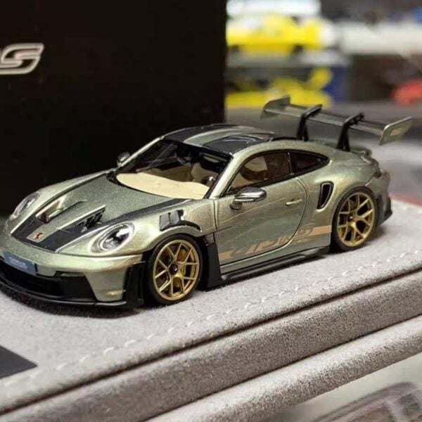 Timothy & Pierre TP 1:64 Porsche 911 992 GT3 RS Resin Model - Urban Bamboo Chromaflair