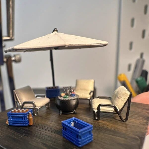 1:64 Diorama Accessory Set – Patio Set #1