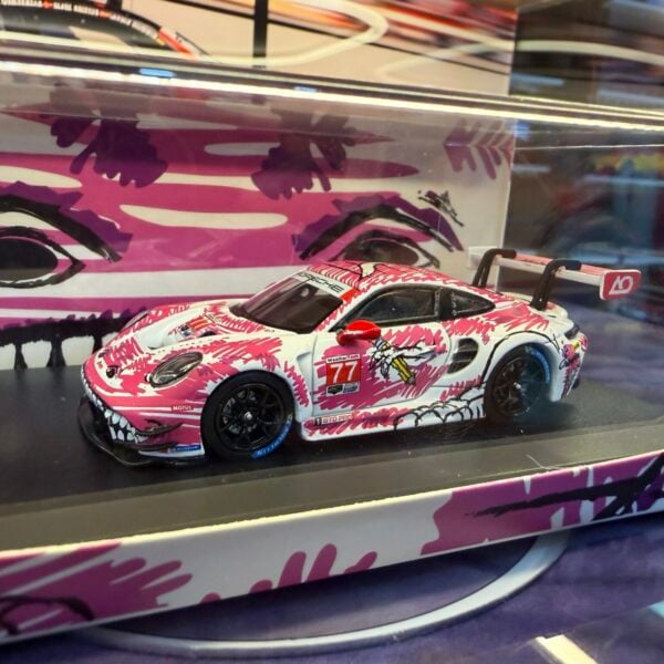 CW Model 1:64 911 GT3R Pink Sketchy
