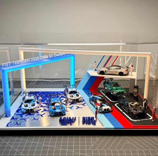 Pablo’s Diecast Garage Exclusives - BMW M4 GT3 Display with LED lights for 1:64 cars. Mini GT / FIST. SPECIAL ORDER! READ DESCRIPTION!